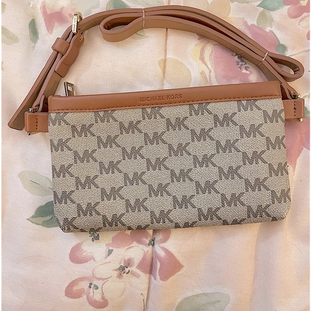 Michael kors Fanny pack/ hand bag